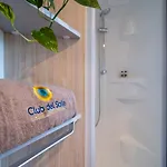 Mobilhome Im Mit Grosser Poolanlage *