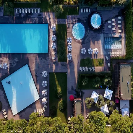 بيت للعطل Mobilhome Im Mit Grosser Poolanlage